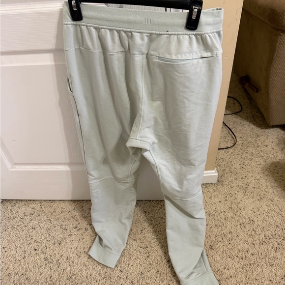 Lululemon Athletica Light Green Hoodie and Sweatpants Set - Picture 6 of 6